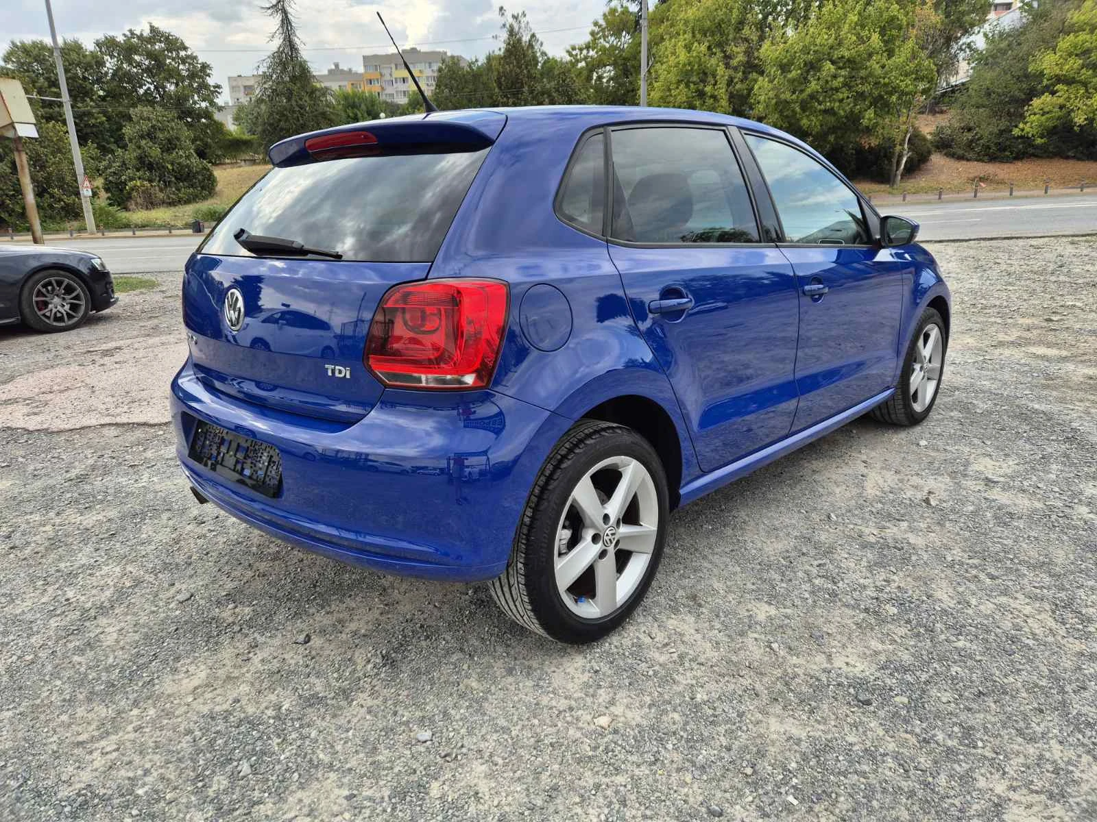 VW Polo 1.6TDI 90кс DSG - изображение 5