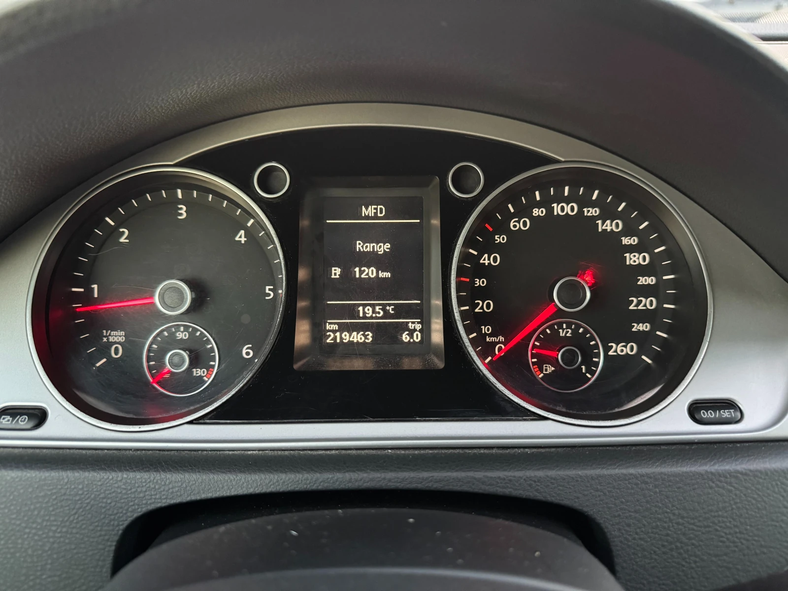 VW Passat 1.6 TDi EURO 5 BLUEMOTION | Mobile.bg   15