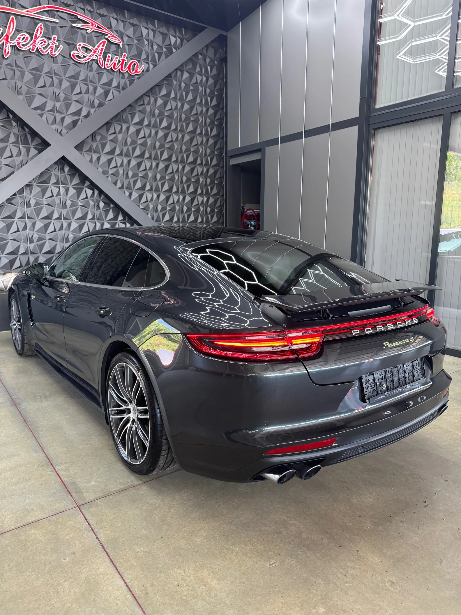 Porsche Panamera 4 E HYBRID * FULL Екстри *  - изображение 3