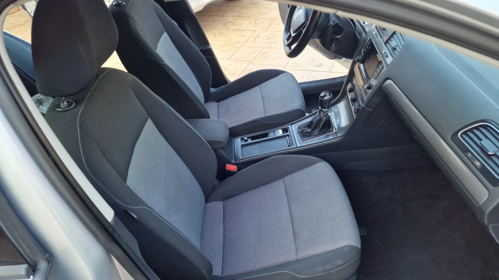 VW Golf 1.6TDi-110k.c.= 6-=  ! | Mobile.bg   15