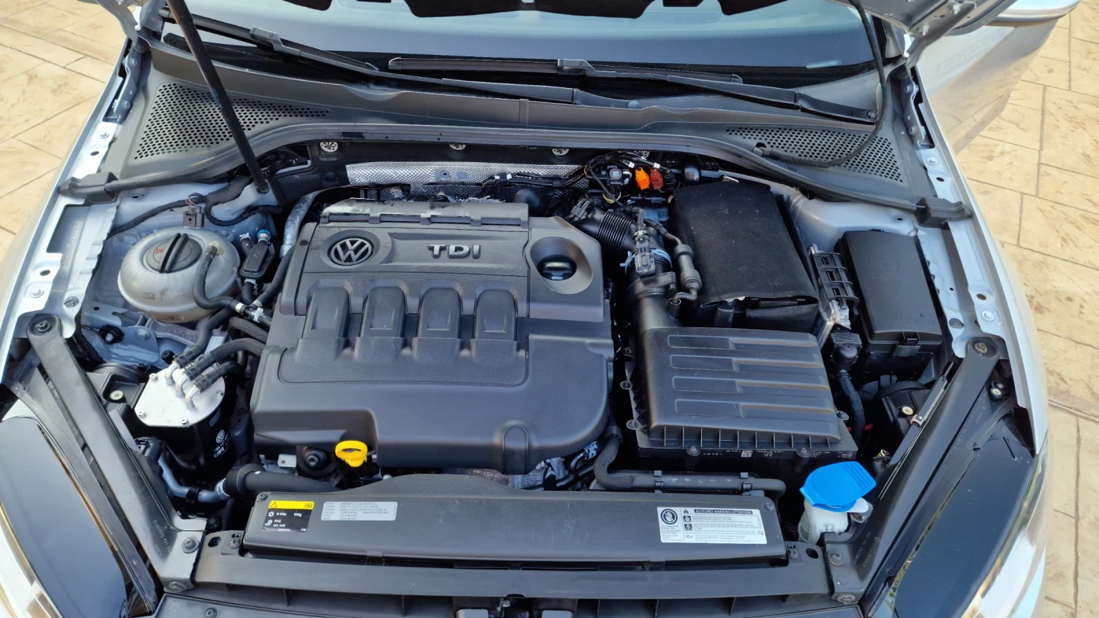 VW Golf 1.6TDi-110k.c.= 6-=  ! | Mobile.bg   16