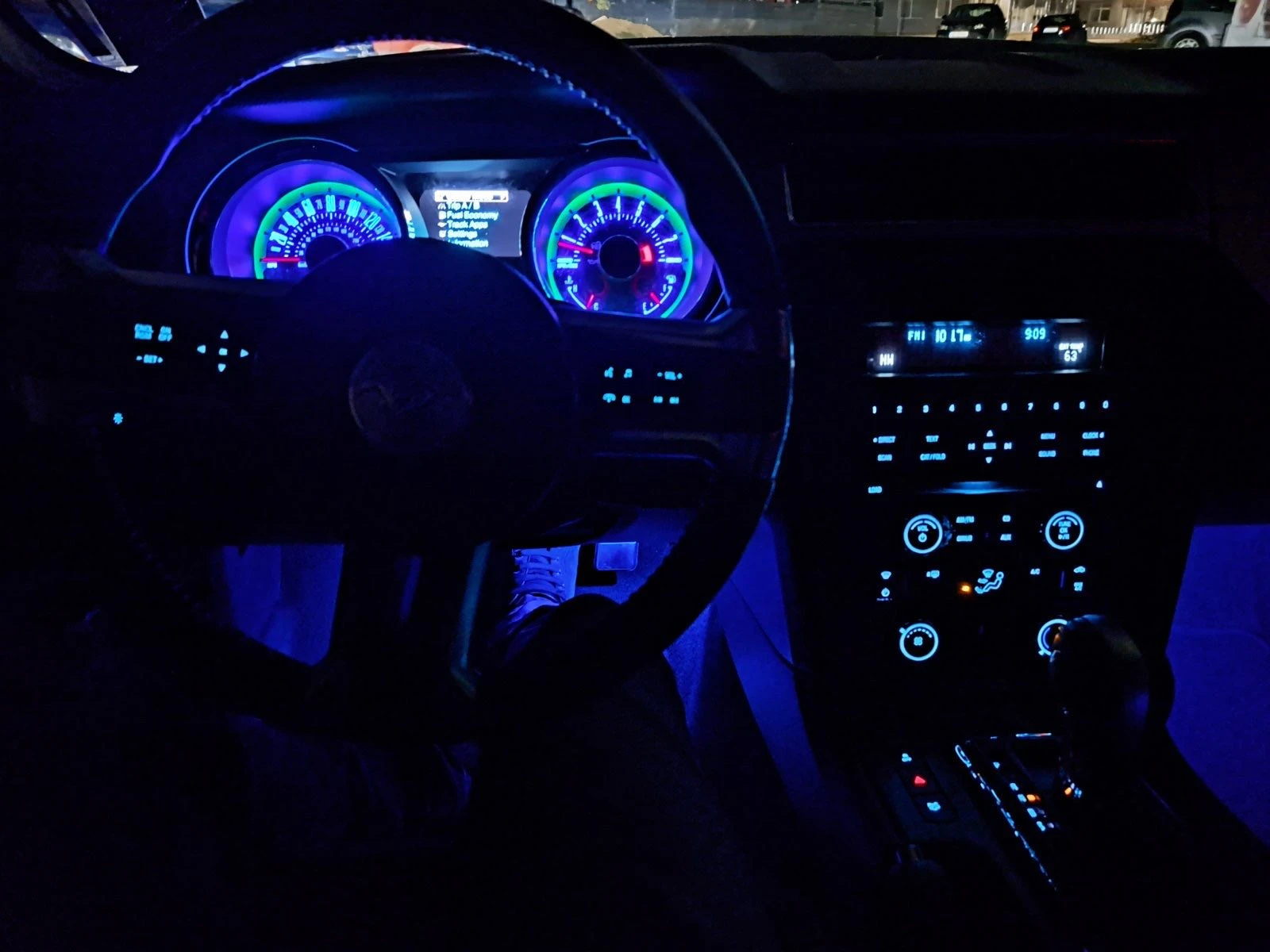 Ford Mustang  - изображение 6