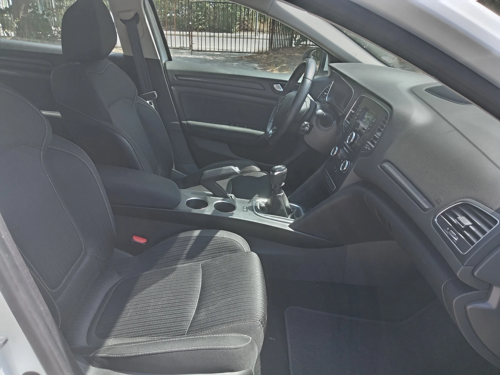 Renault Megane 1.33 Tce - изображение 8