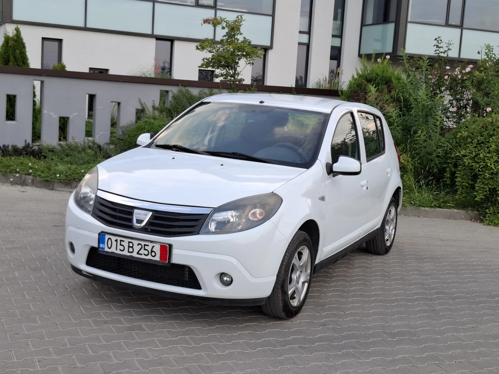 Dacia Sandero 1.2i* (75кс)* * FACELIFT* * HОВ ВНОС* *  - изображение 2