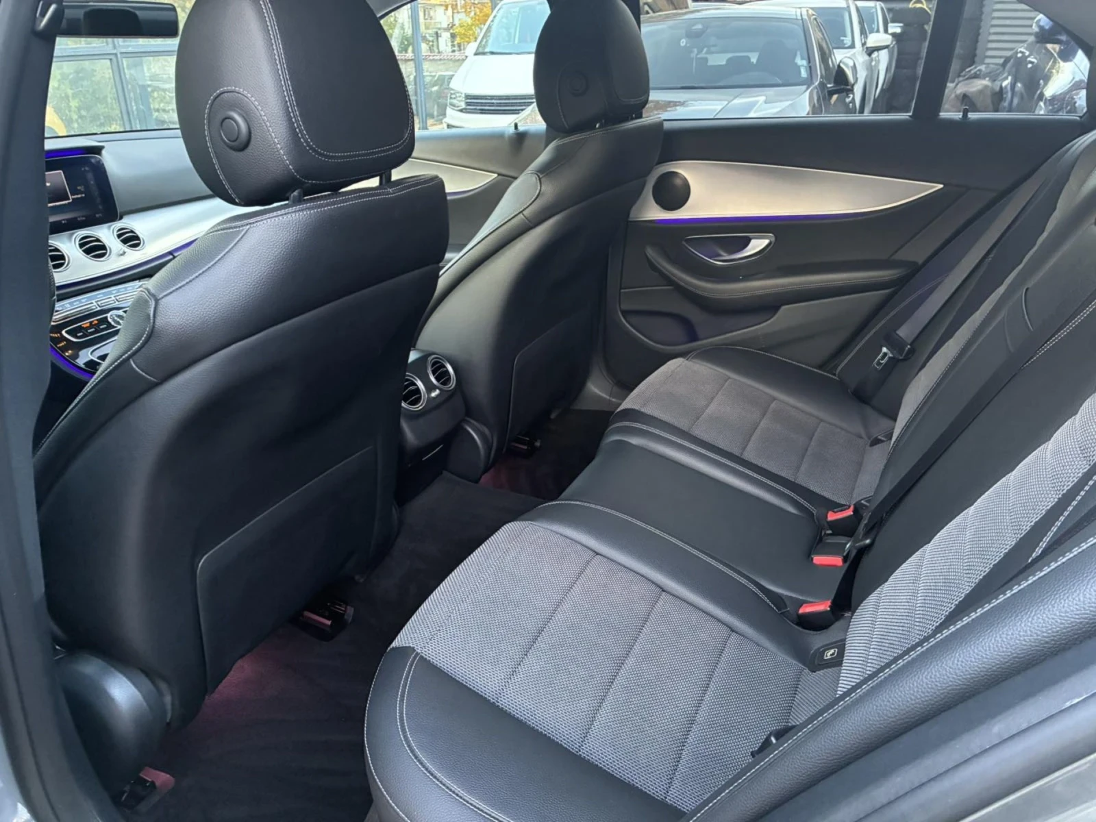 Mercedes-Benz E 350 9G Tronic/Digital/Ambient/360 - изображение 5