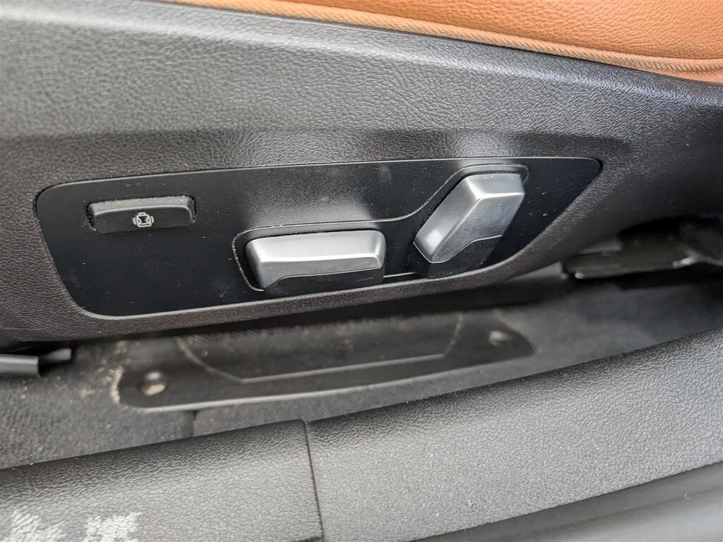 BMW 330 * XDRIVE NAVI SUNROOF TECH FEATS * CARFAX * ���� � | Mobile.bg � ����������� 12