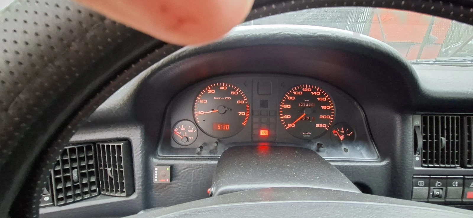 Audi 80 газ/бензин, снимка 5 - Автомобили и джипове - 54029565