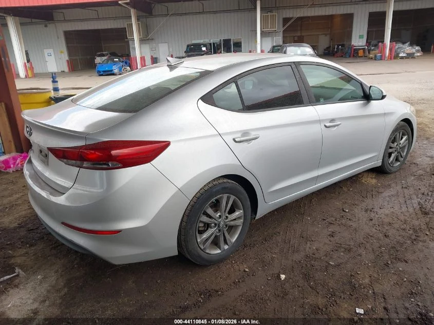 Hyundai Elantra 2l Sel - изображение 4