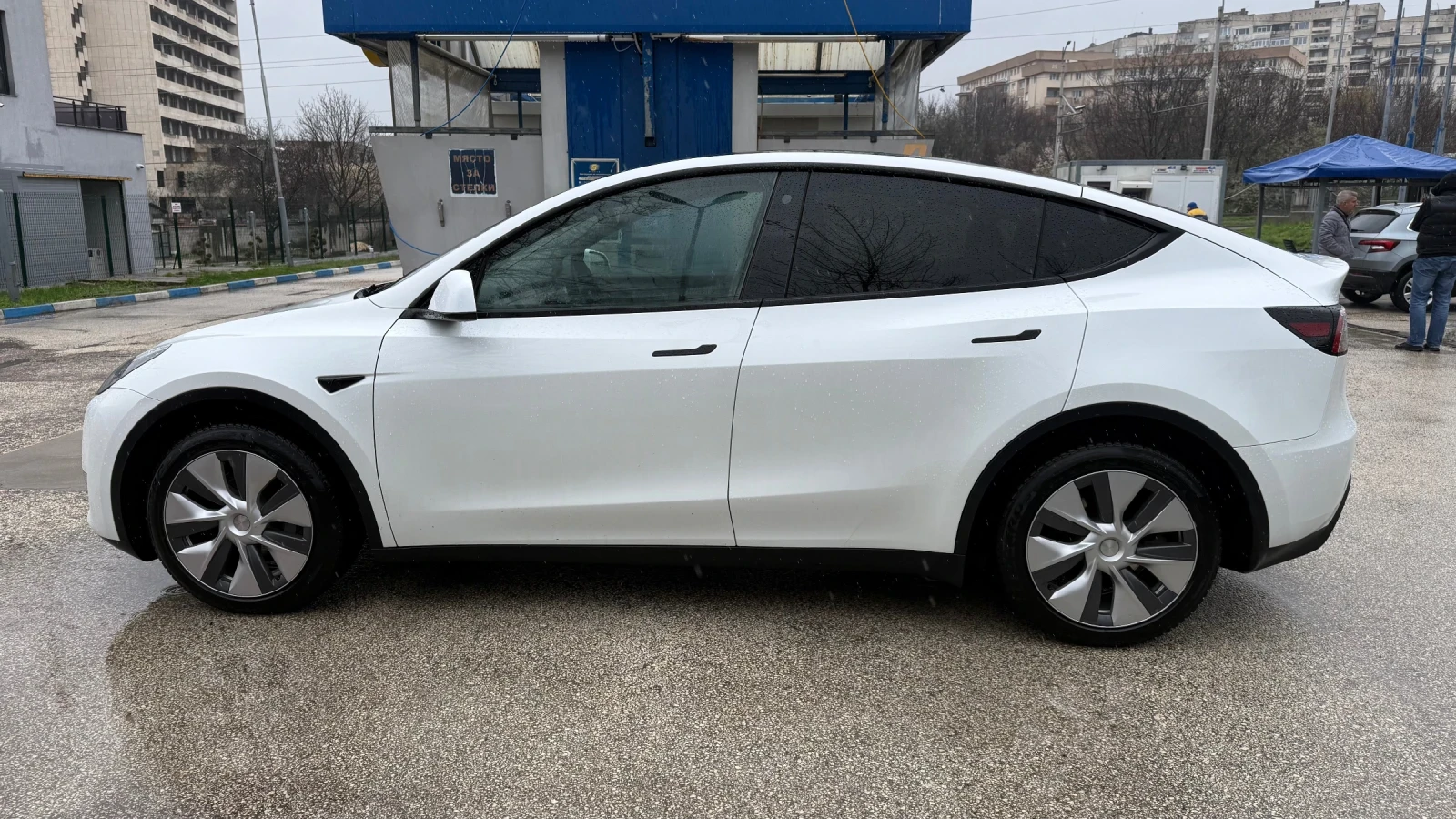 Tesla Model Y LONG RANGE DUAL MOTOR AWD, снимка 6 - Автомобили и джипове - 53734145