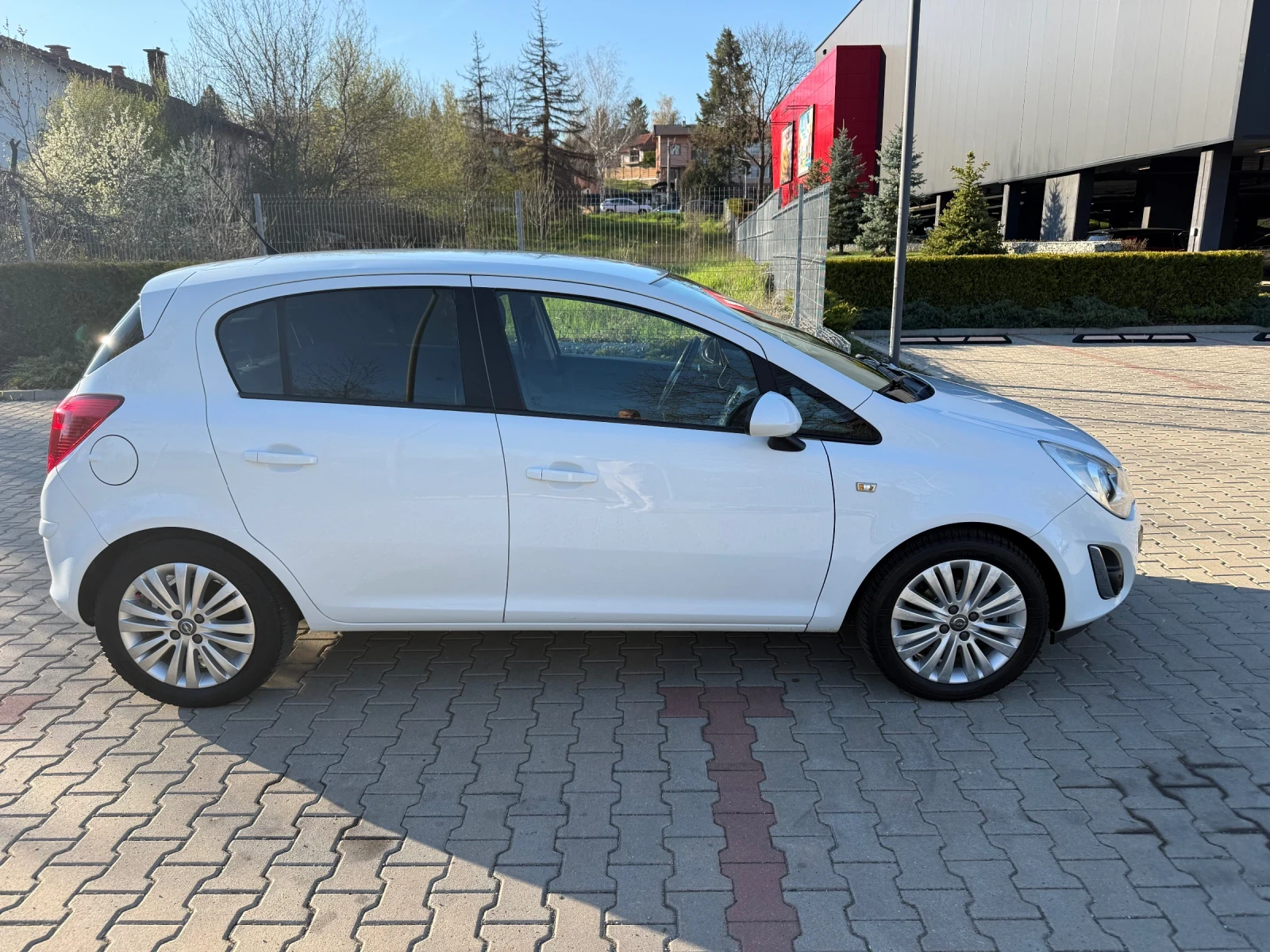 Opel Corsa 1.2i euro 5, снимка 8 - Автомобили и джипове - 54250975