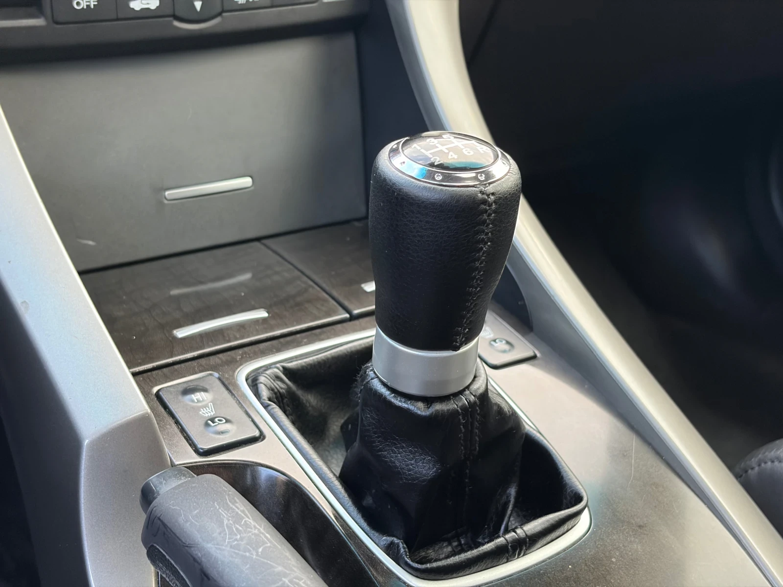 Honda Accord 2.2 i-DTEC, снимка 14 - Автомобили и джипове - 54543105