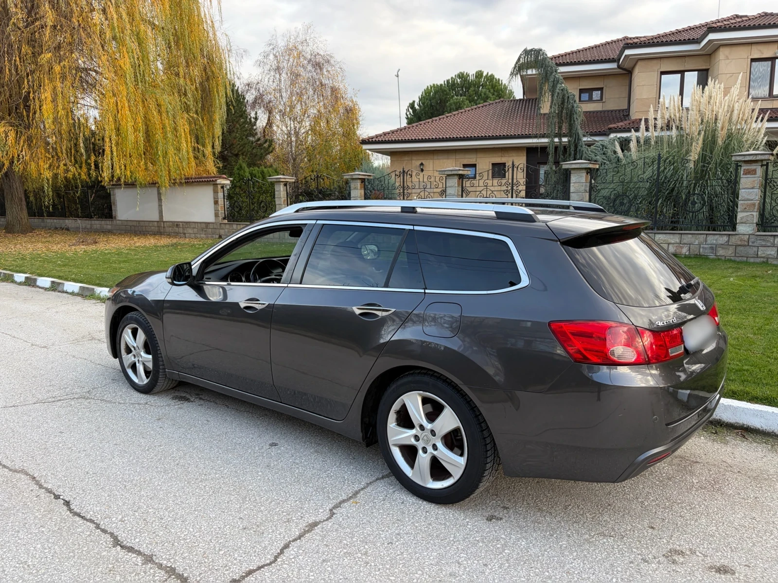 Honda Accord 2.2 i-DTEC, снимка 3 - Автомобили и джипове - 54543105