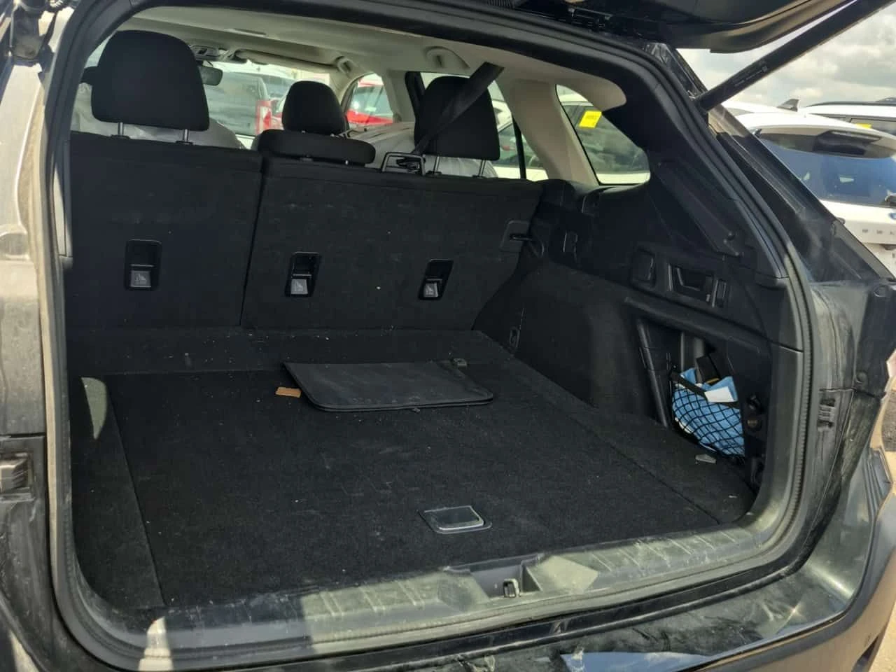 Subaru Outback TOURING | CARFAX | БЕЗ ПЪРВОНАЧАЛНА ВНОСКА, снимка 4 - Автомобили и джипове - 54887799