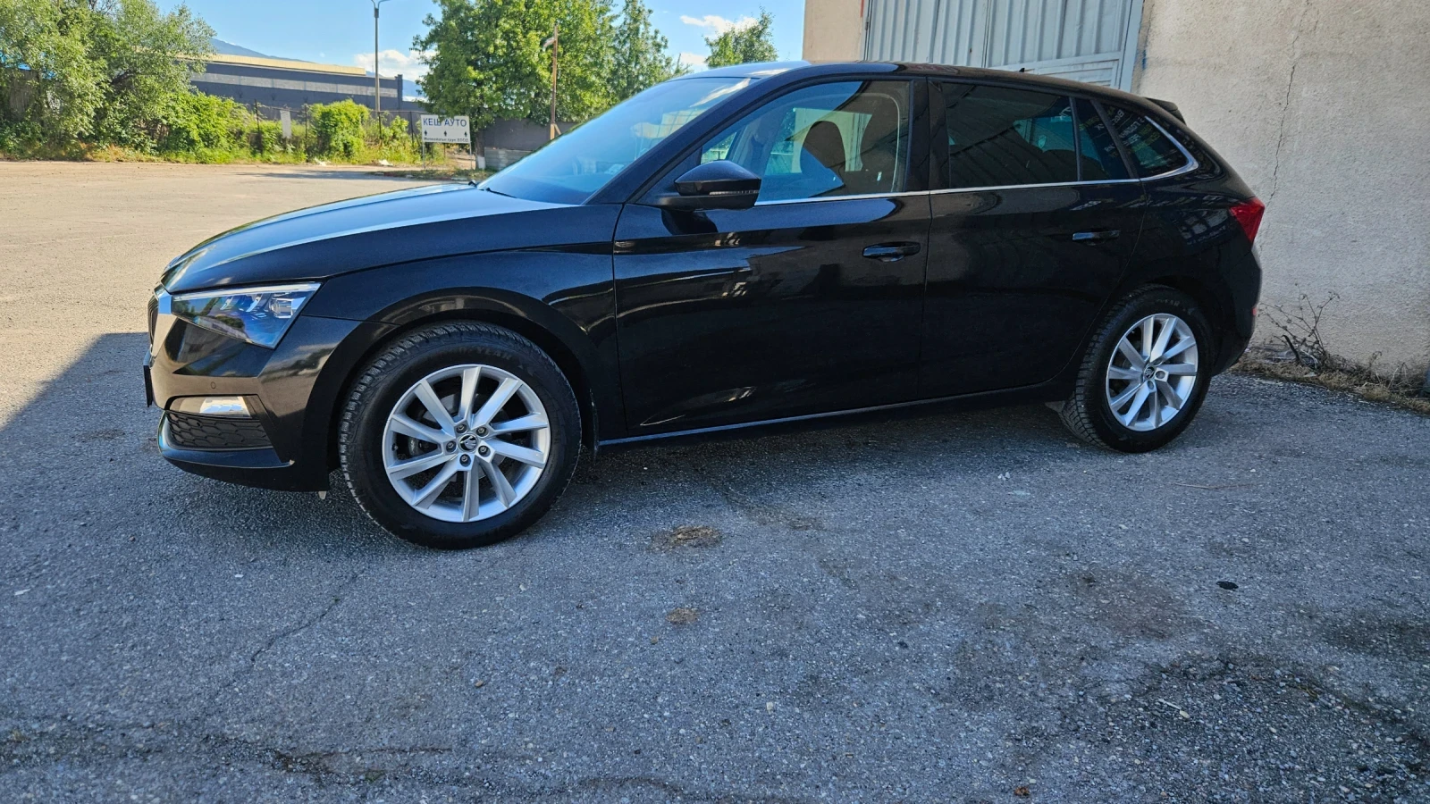 Skoda Scala 63000КМ. FULL LED KEYLESS CARPLAY, снимка 3 - Автомобили и джипове - 55619717