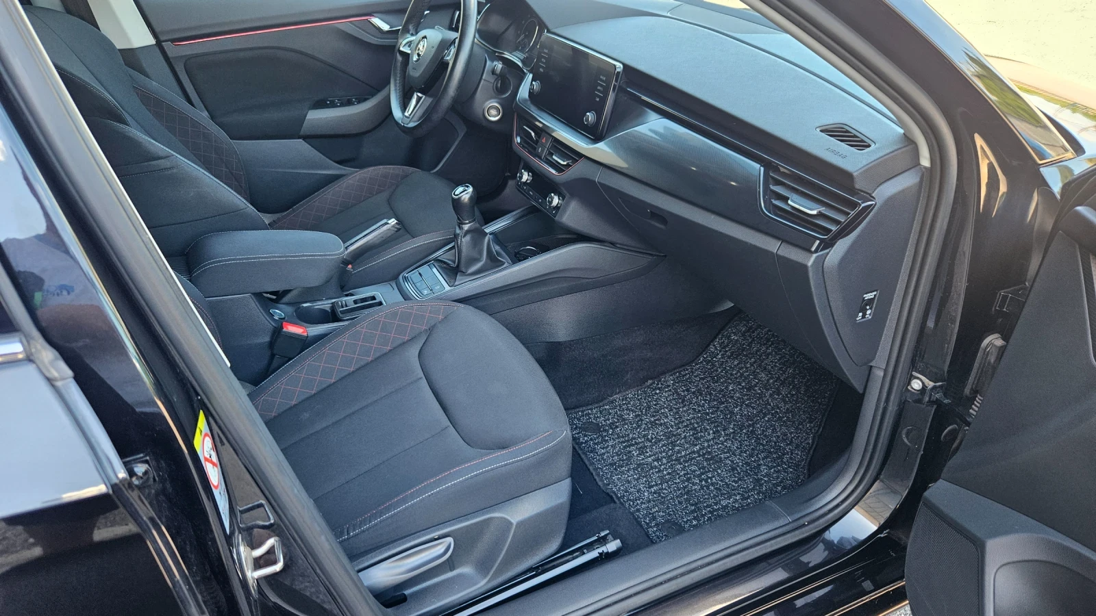 Skoda Scala 63000КМ. FULL LED KEYLESS CARPLAY, снимка 9 - Автомобили и джипове - 55619717