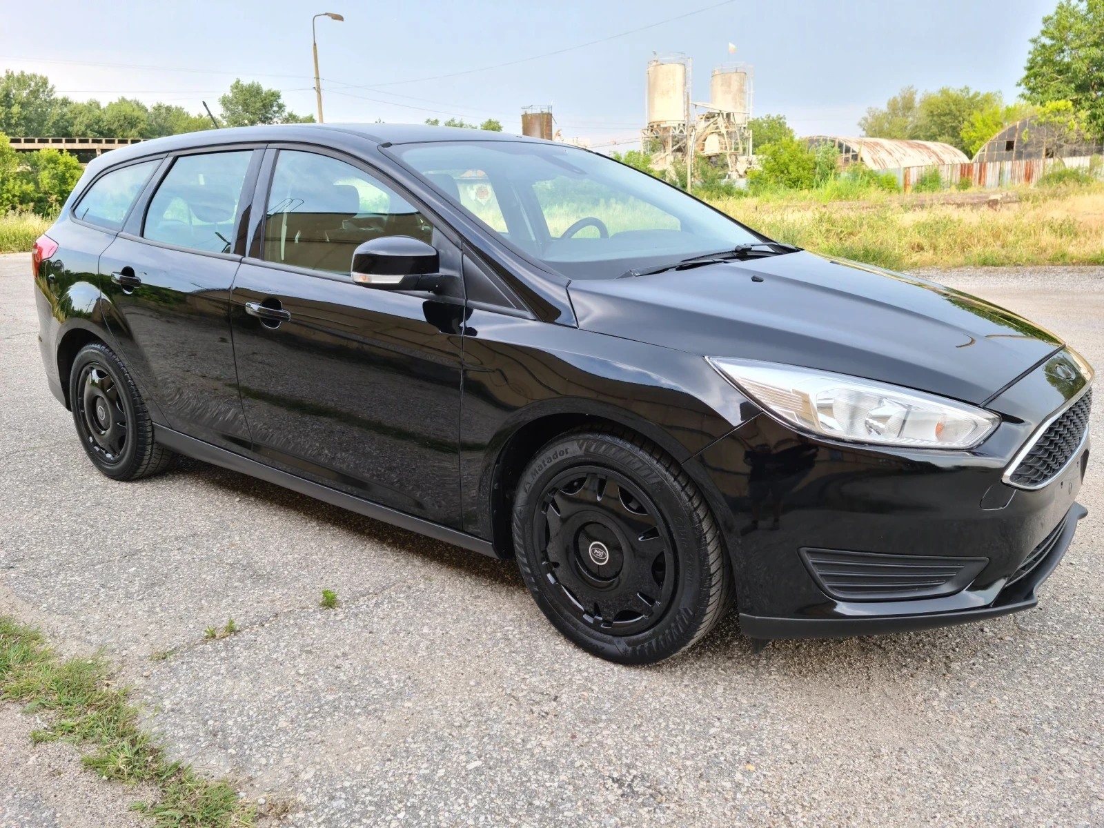 Ford Focus 1.6i/ става на газ