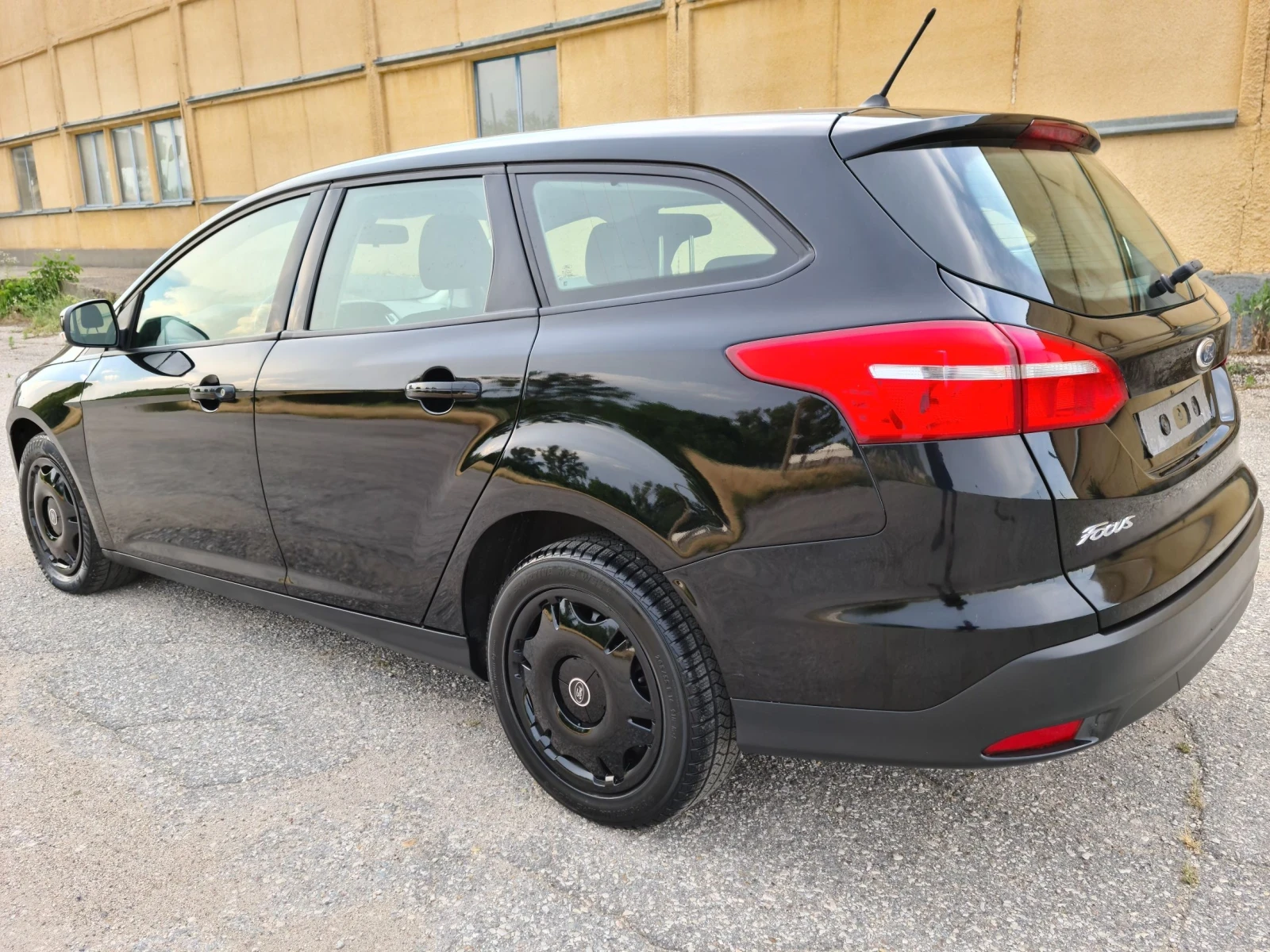 Ford Focus 1.6i/ става на газ, снимка 4 - Автомобили и джипове - 55671541