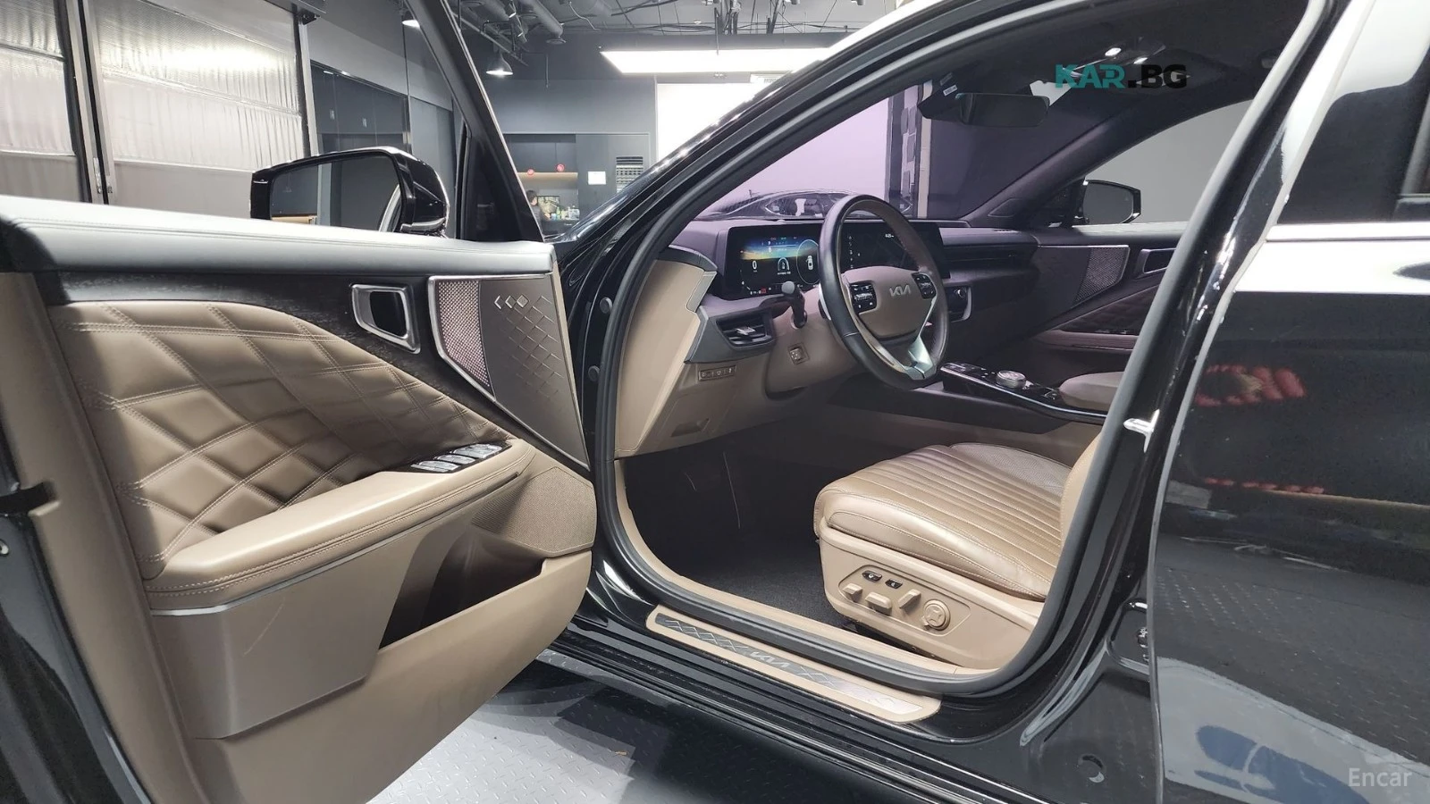 Kia K8 LPI PLATINIUM MAX SPEC| HUD| ACC| 4Х ОБДУХ| 360, снимка 10 - Автомобили и джипове - 56096811