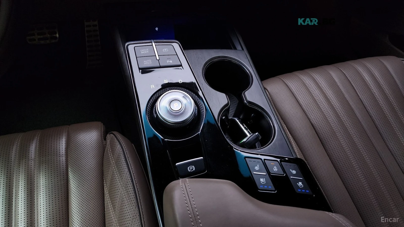 Kia K8 LPI PLATINIUM MAX SPEC| HUD| ACC| 4Х ОБДУХ| 360, снимка 9 - Автомобили и джипове - 56096811