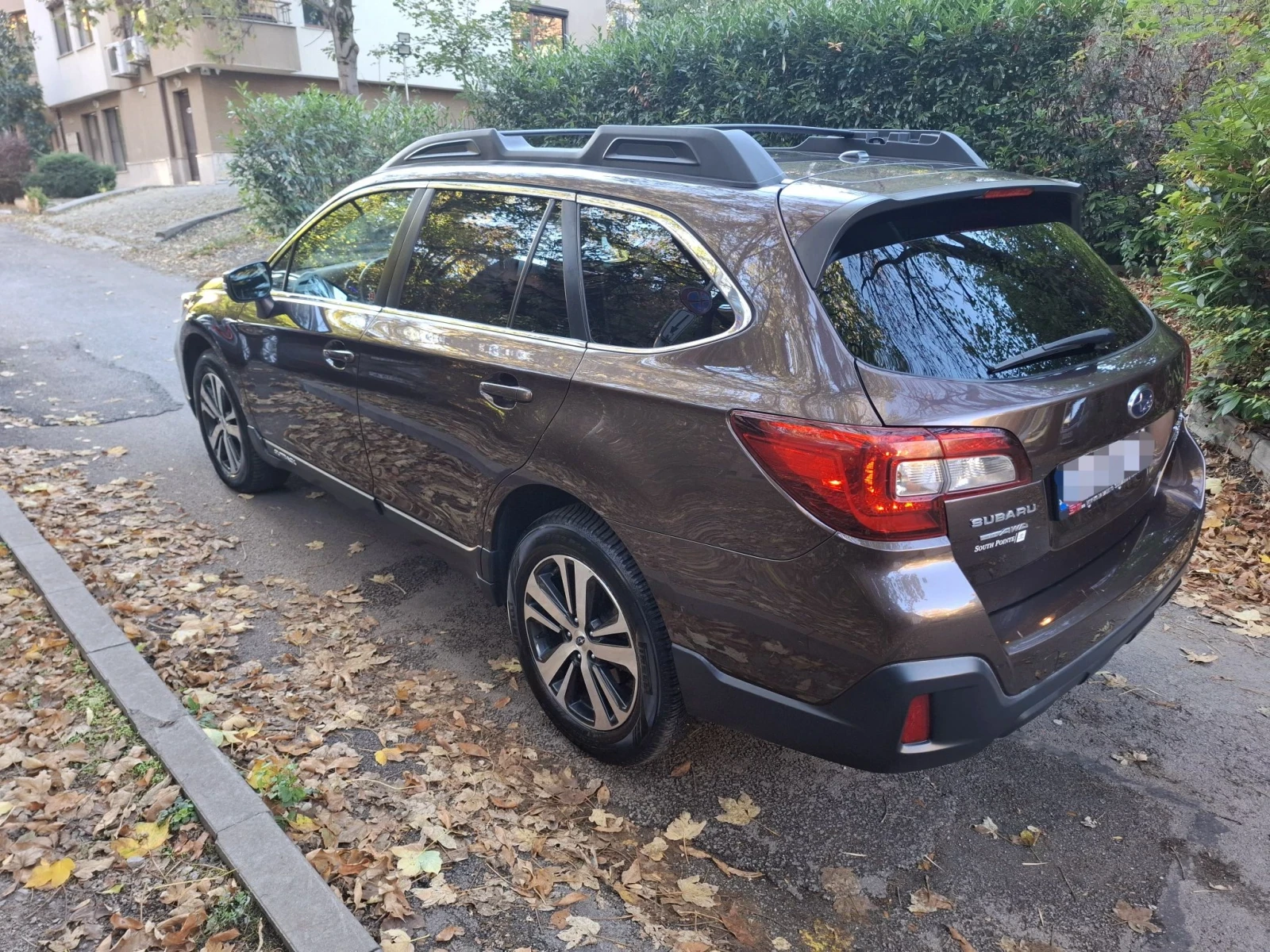 Subaru Outback Limited 3.6R AWD, снимка 7 - Автомобили и джипове - 56630801