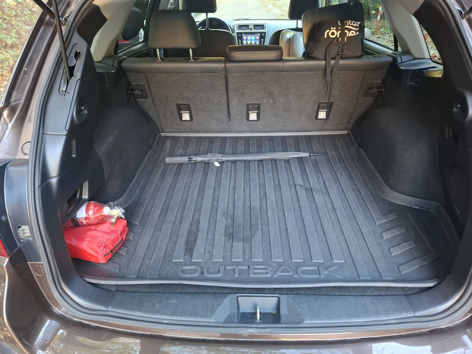 Subaru Outback Limited 3.6R AWD, снимка 14 - Автомобили и джипове - 56630801
