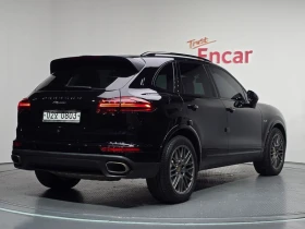 Porsche Cayenne 3.0 Diesel Platium Edition| 245к.с.| ВКЛ.ТЕХНОТЕСТ, снимка 2