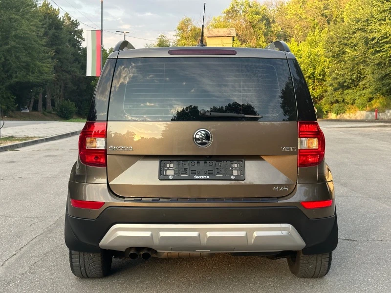 Skoda Yeti 2.0TDI* 4x4* FaceLift* Keyless Go* Ксенон* Нави, снимка 4 - Автомобили и джипове - 46740885