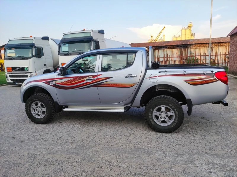 Mitsubishi L200, снимка 8 - Автомобили и джипове - 47264703