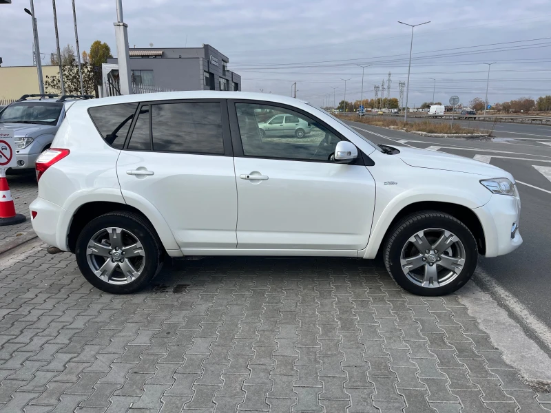 Toyota Rav4 Automat, снимка 4 - Автомобили и джипове - 48011059