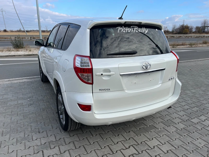 Toyota Rav4 Automat, снимка 5 - Автомобили и джипове - 48011059