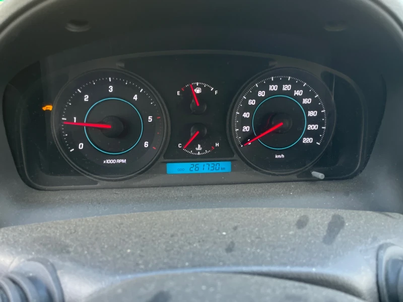 Chevrolet Captiva 2.2 CDTI 7 Места фейслифт, снимка 16 - Автомобили и джипове - 52278694