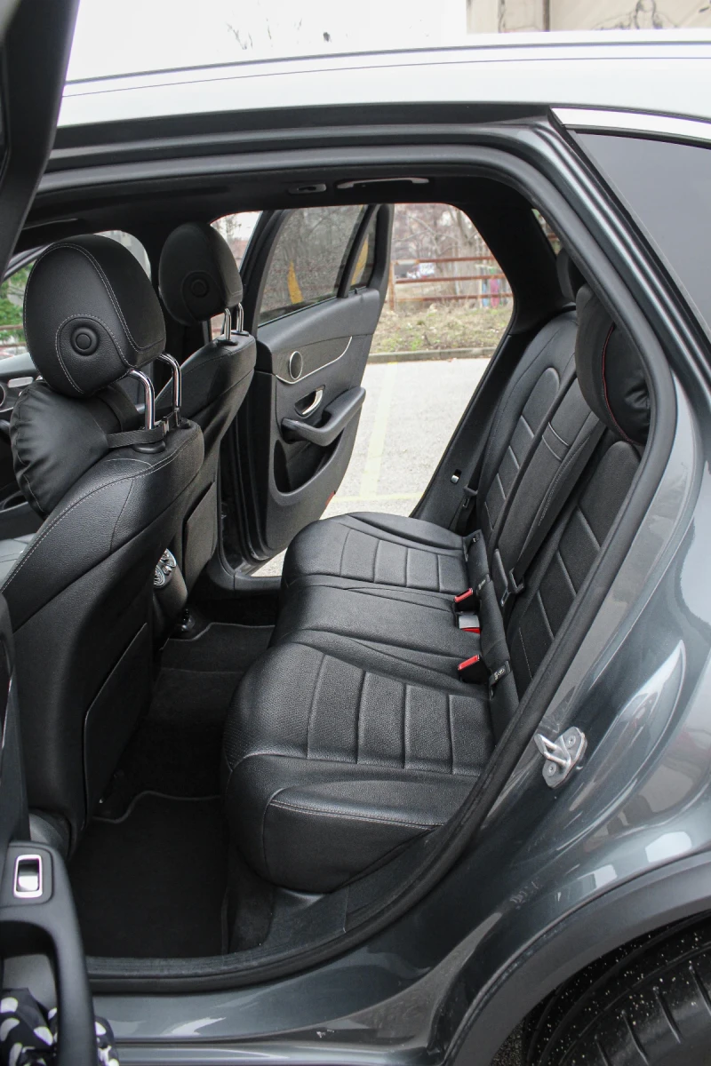 Mercedes-Benz GLC 300 AMG* 4MATIC* PANORAMA* ЛИЗИНГ, снимка 14 - Автомобили и джипове - 53132369