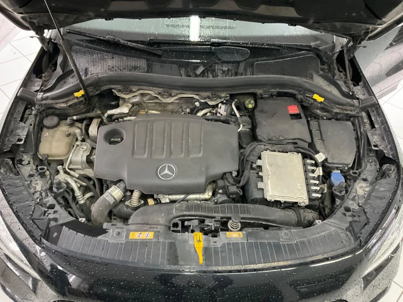 Mercedes-Benz GLA 200 d AMG Line, снимка 8 - Автомобили и джипове - 53425529