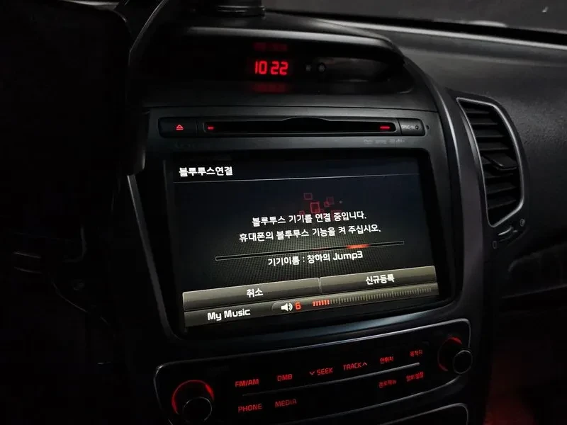 Kia Sorento 2.0 2WD, снимка 16 - Автомобили и джипове - 54264150