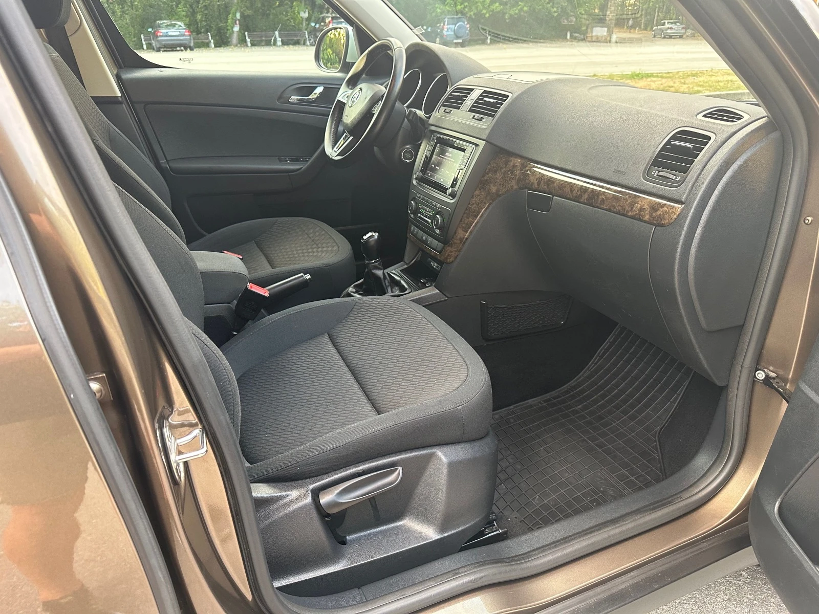 Skoda Yeti 2.0TDI* 4x4* FaceLift* Keyless Go* *  | Mobile.bg   14