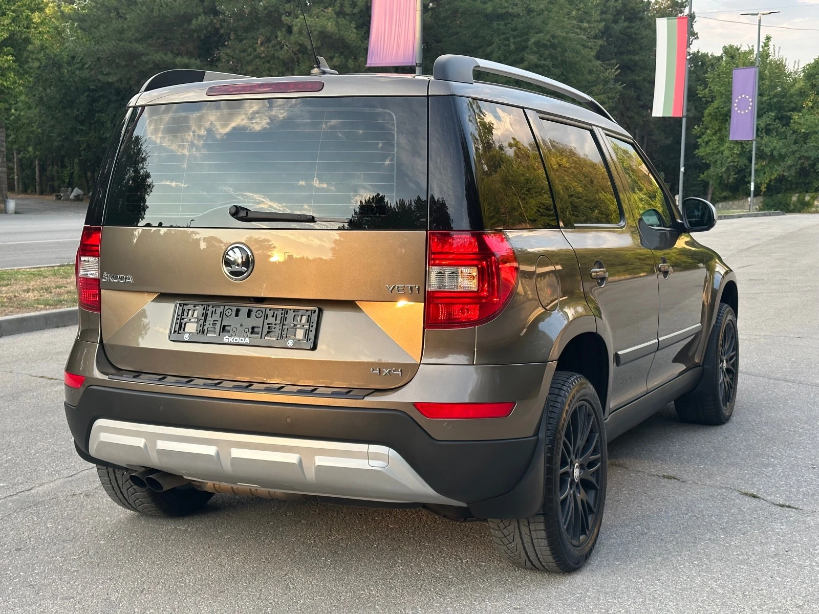 Skoda Yeti 2.0TDI* 4x4* FaceLift* Keyless Go* Ксенон* Нави - изображение 5