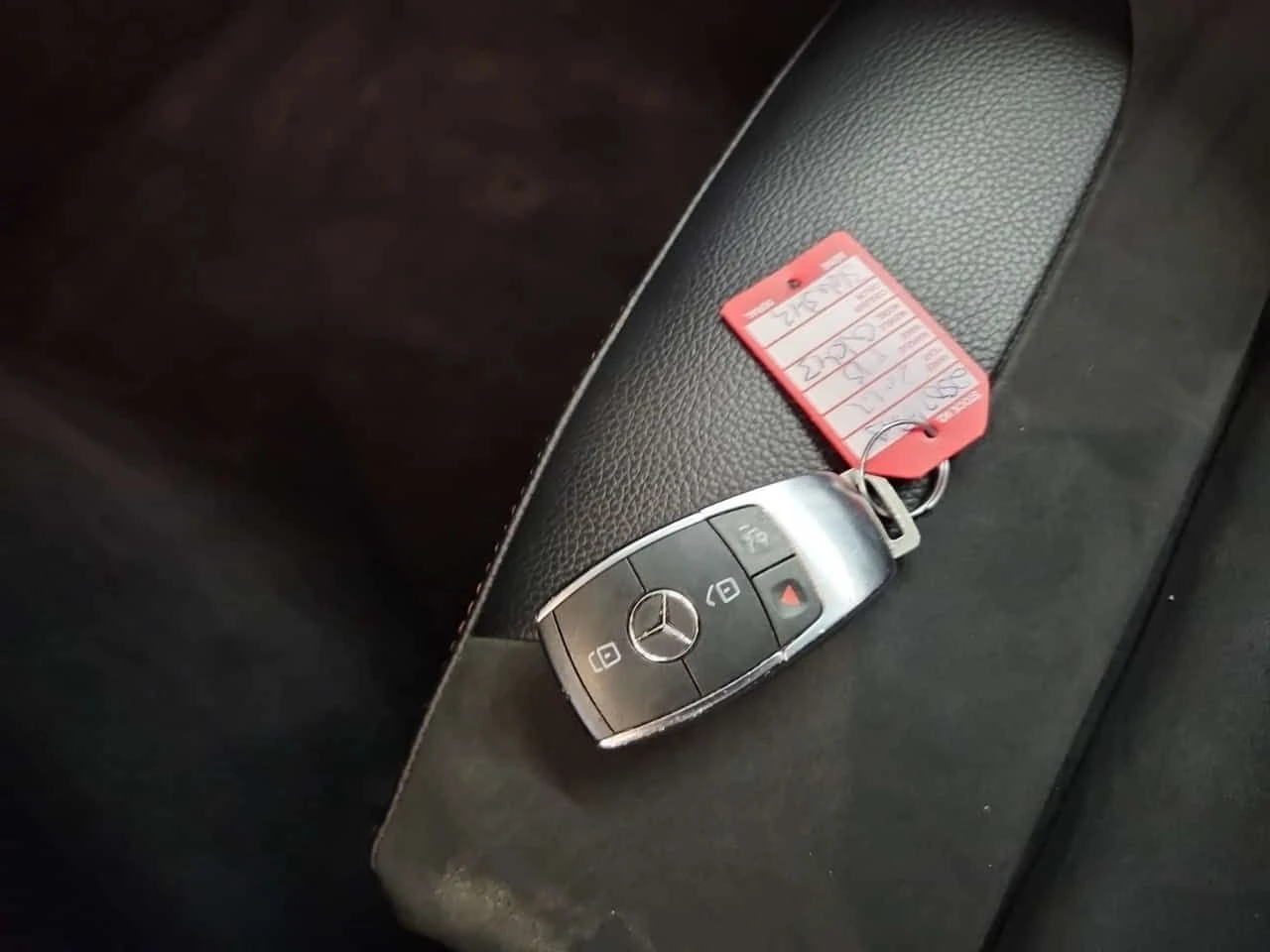 Mercedes-Benz GLC * AMG 43 * CARFAX * ЦЕНА ДО БГ, снимка 10 - Автомобили и джипове - 53928300