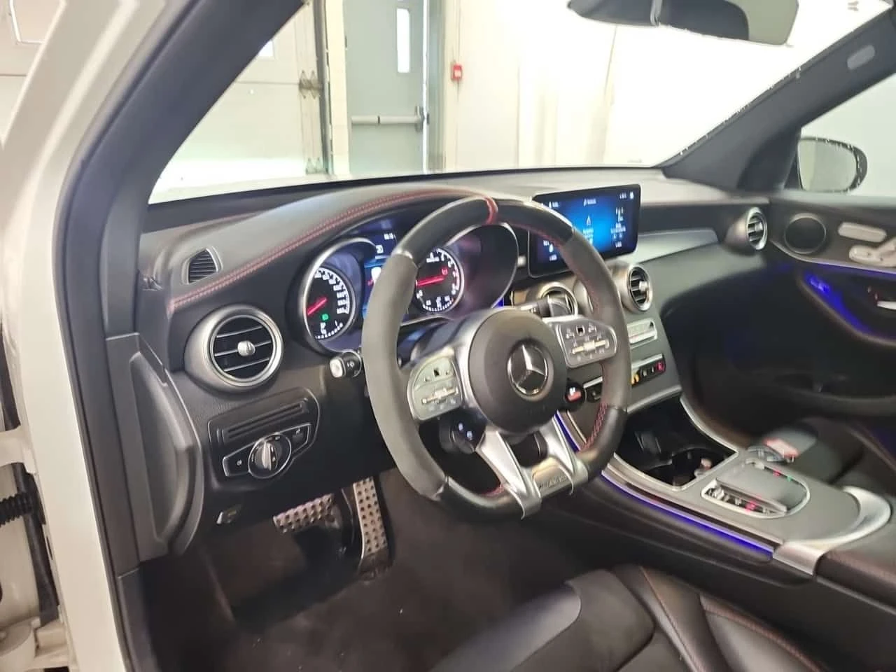 Mercedes-Benz GLC * AMG 43 * CARFAX * ЦЕНА ДО БГ, снимка 8 - Автомобили и джипове - 53928300