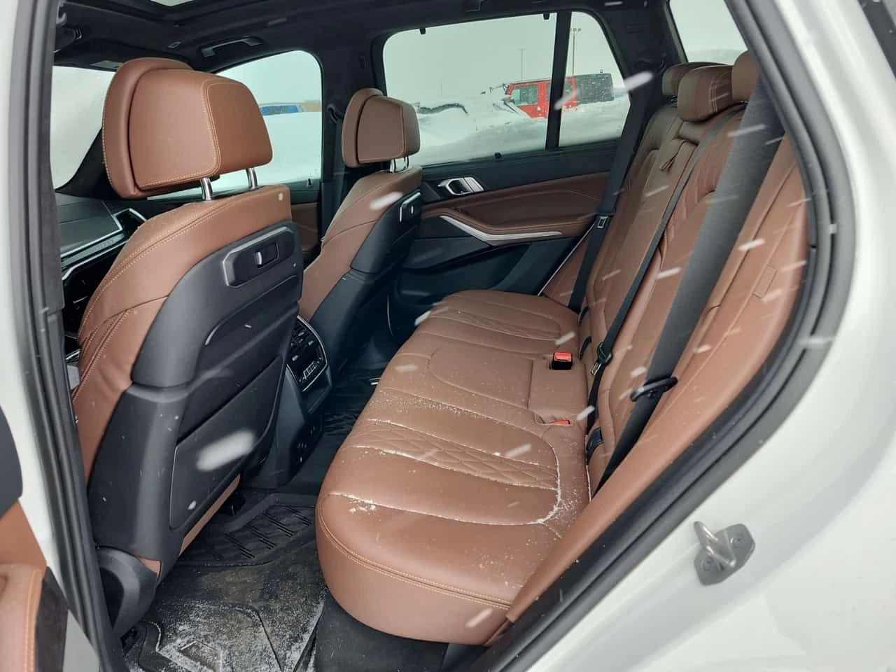 BMW X5  | XDRIVE40I | DISTRONIC | HEAD-UP | SWAROVSKI , снимка 12 - Автомобили и джипове - 53944909