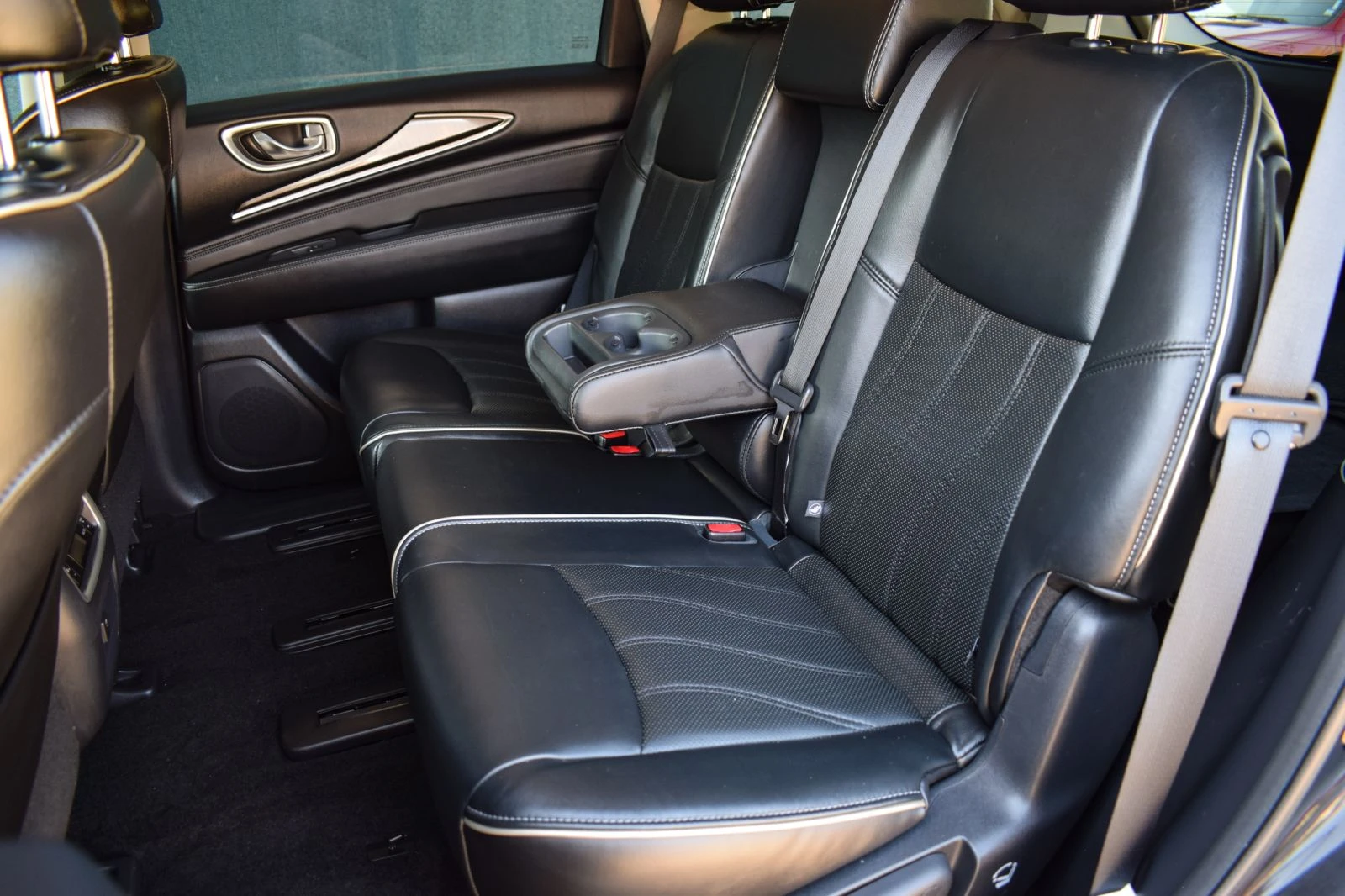 Infiniti QX60 3.5 V6, снимка 11 - Автомобили и джипове - 53970045