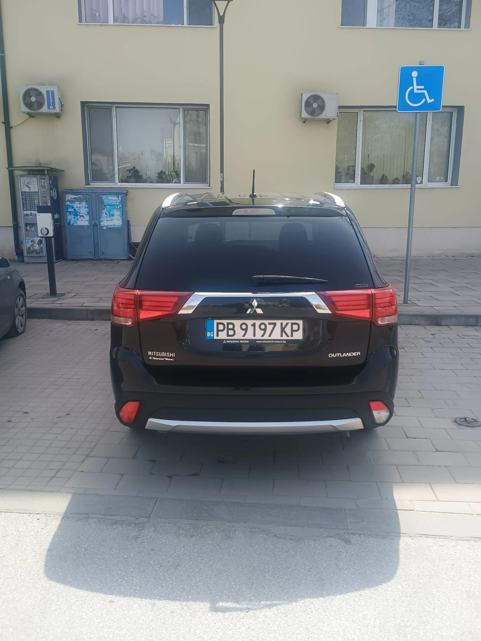 Mitsubishi Outlander БГ 4х4 7 МЕСТА, снимка 11 - Автомобили и джипове - 54180686
