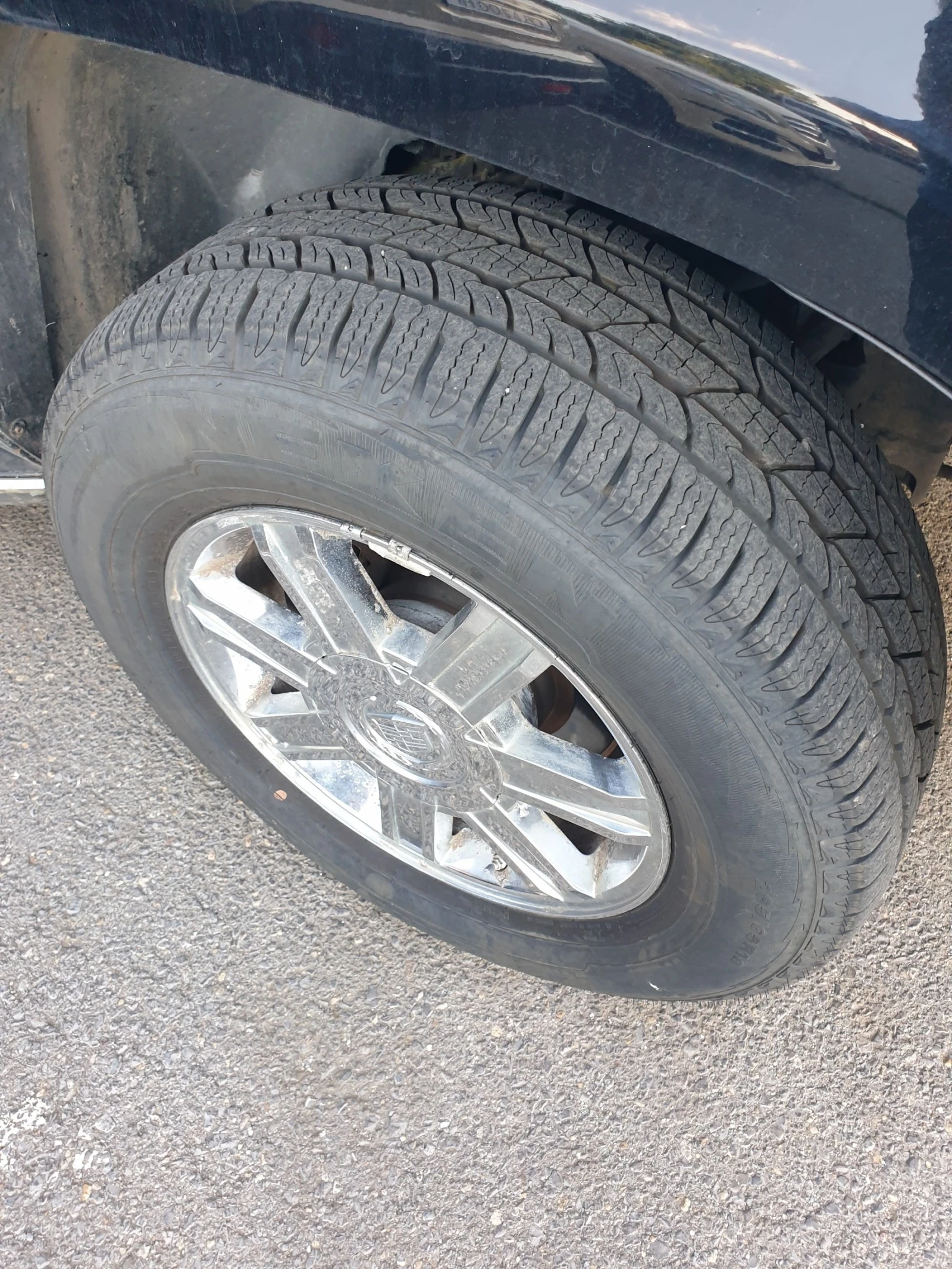 Cadillac Escalade, снимка 17 - Автомобили и джипове - 54412868