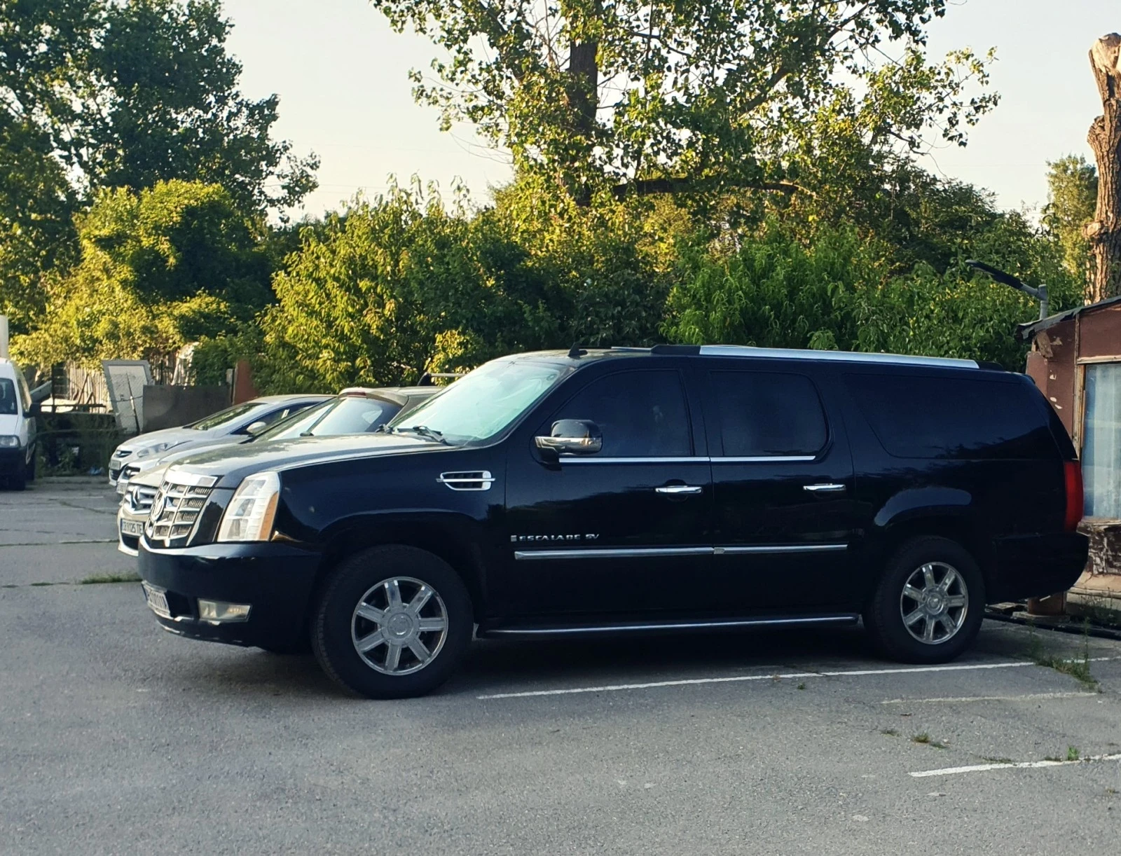 Cadillac Escalade, снимка 2 - Автомобили и джипове - 54412868