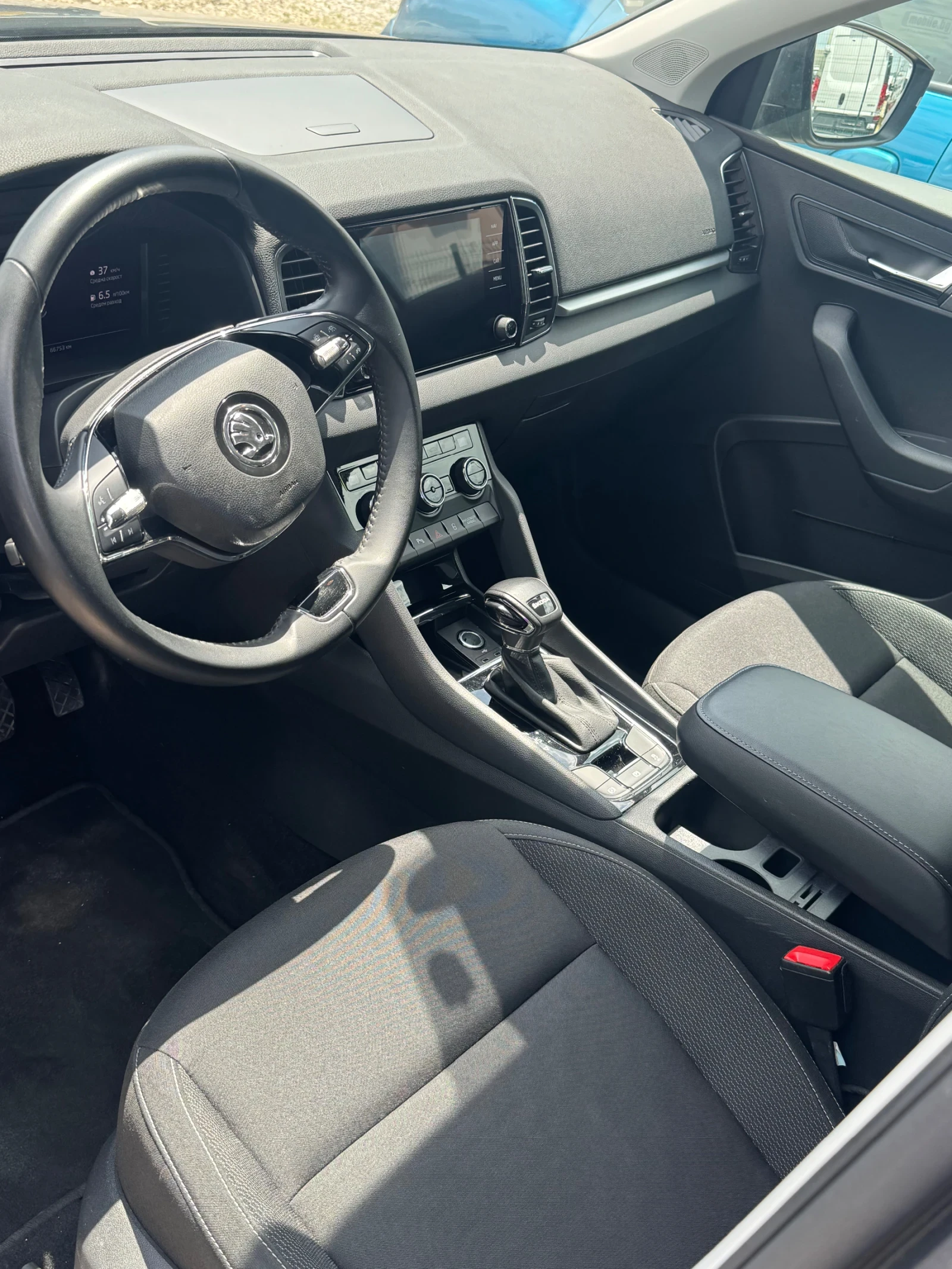 Skoda Karoq 2.0 TDI 150 kc , снимка 12 - Автомобили и джипове - 54774463