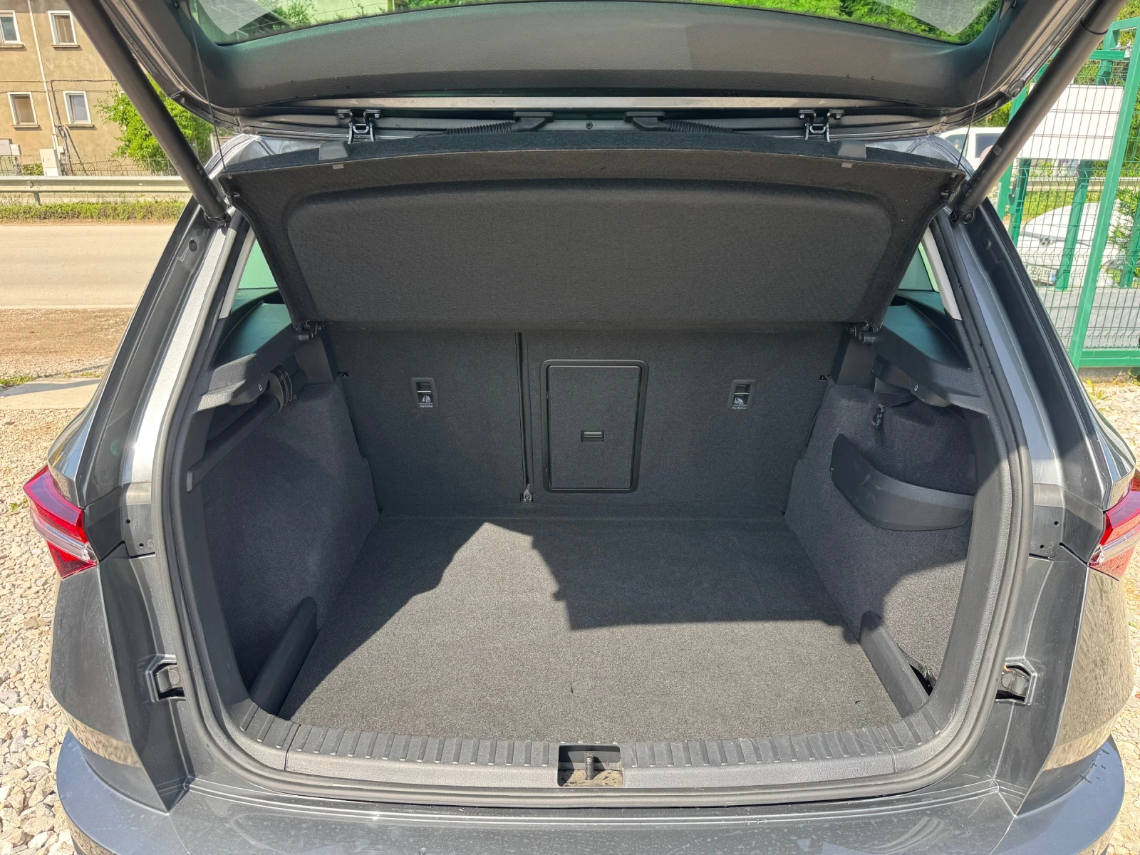 Skoda Karoq 2.0 TDI 150 kc , снимка 14 - Автомобили и джипове - 54774463