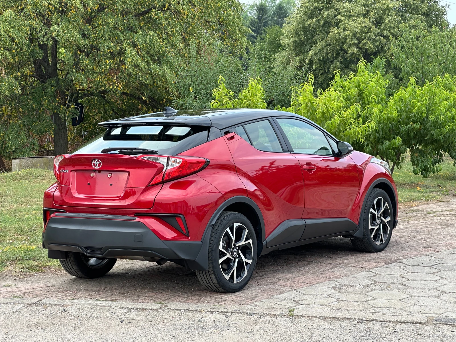 Toyota C-HR 2.0, снимка 5 - Автомобили и джипове - 55155418