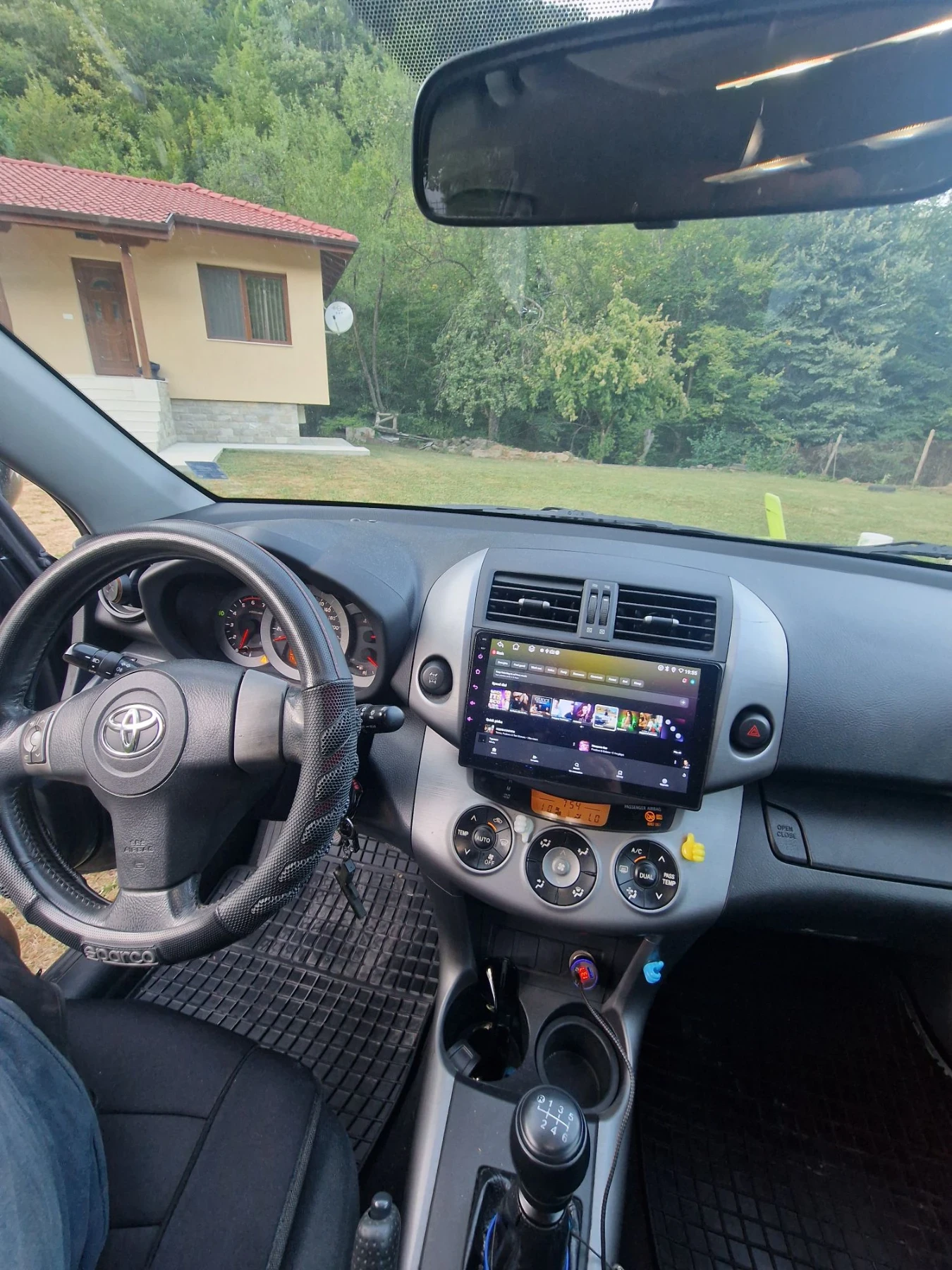 Toyota Rav4, снимка 11 - Автомобили и джипове - 55630343