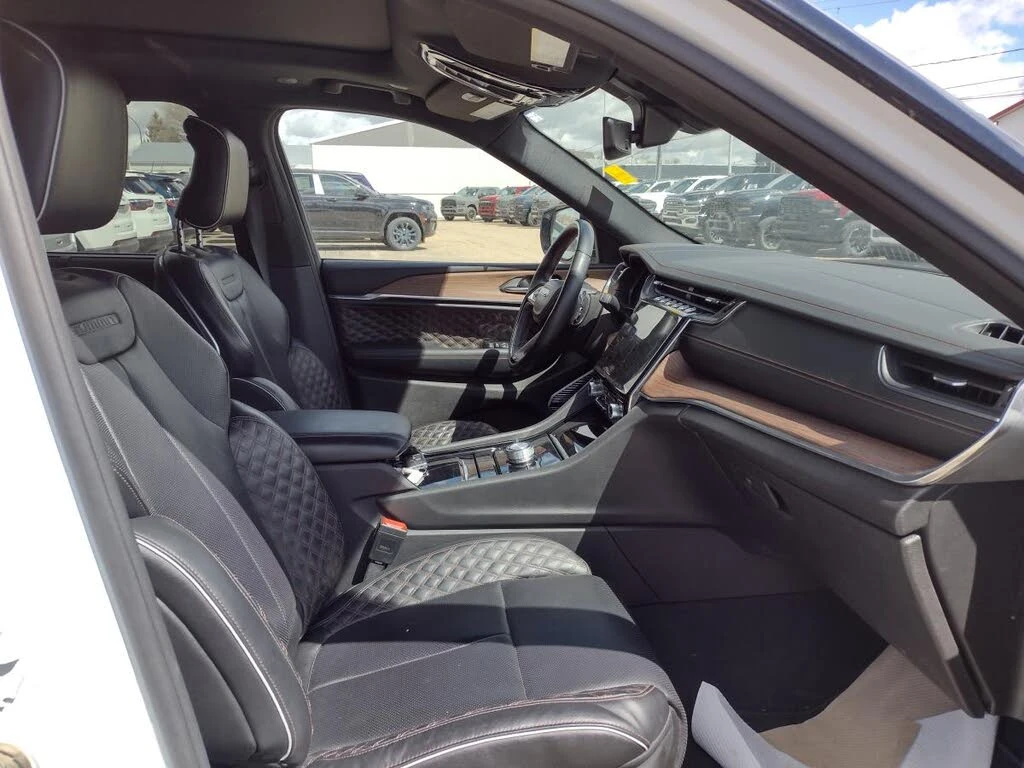 Jeep Grand Wagoneer L 5.7 SUMMIT 4X4 SPECIAL FULL, снимка 9 - Автомобили и джипове - 55672871