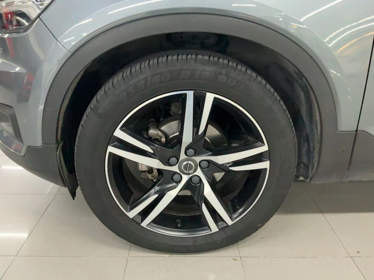 Volvo XC40 D3 R-design, снимка 14 - Автомобили и джипове - 56222289