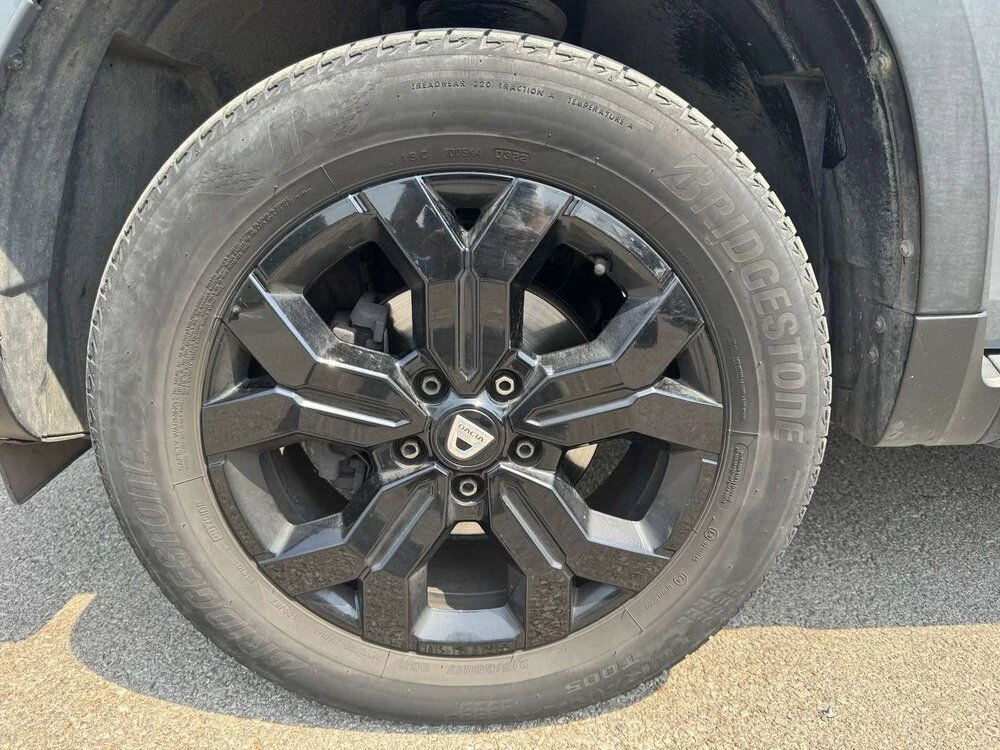 Dacia Duster, снимка 9 - Автомобили и джипове - 56431509